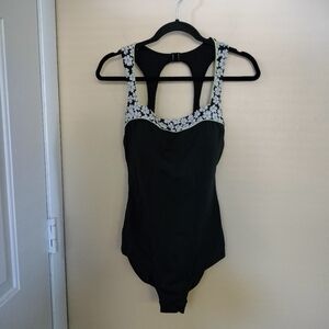 It Figures D Cup & Up Black Floral Square Neck 14 Swimsuit Bathing Suit Vacation
